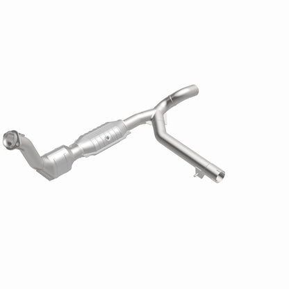 MagnaFlow Direct Fit Catalytic Converter 99-00 Ford Exped 4.6L