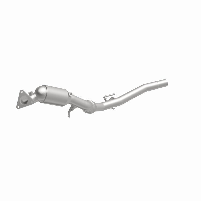 MagnaFlow Direct Fit Catalytic Converter 11-15 Volkswagen Touareg V6 3.6 OEM Underbody