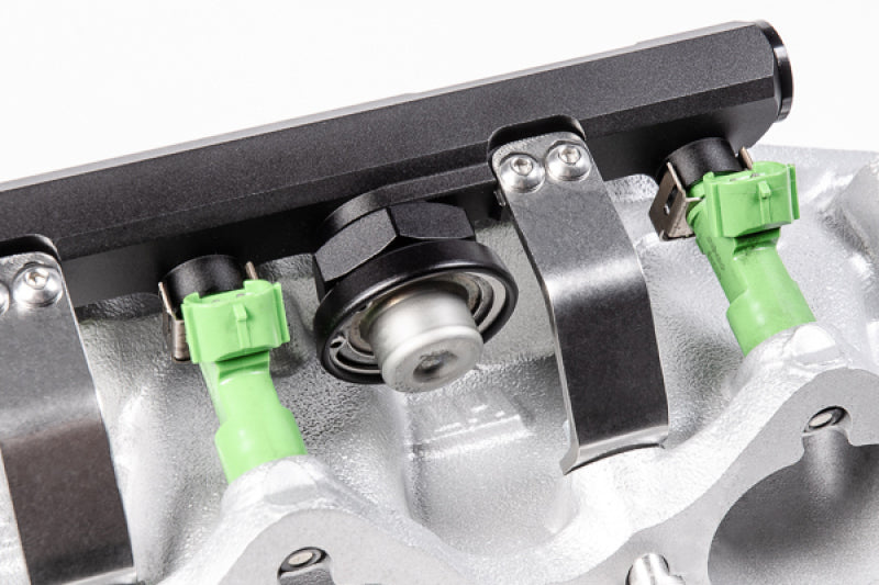 Radium Engineering Nissan VQ Fuel Rail Kit