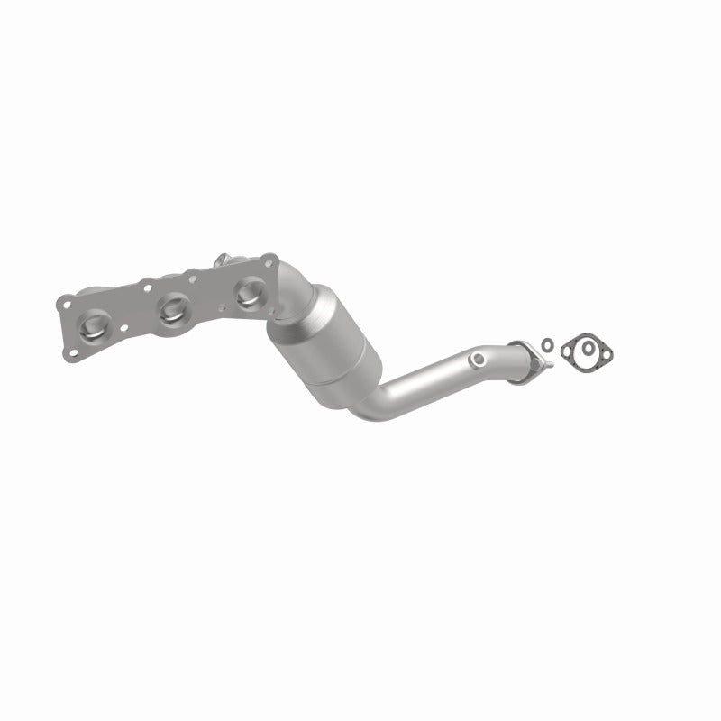 MagnaFlow Direct Fit Catalytic Converter 2008-2010 BMW 528i/528i xDrive 3.0L Underbody