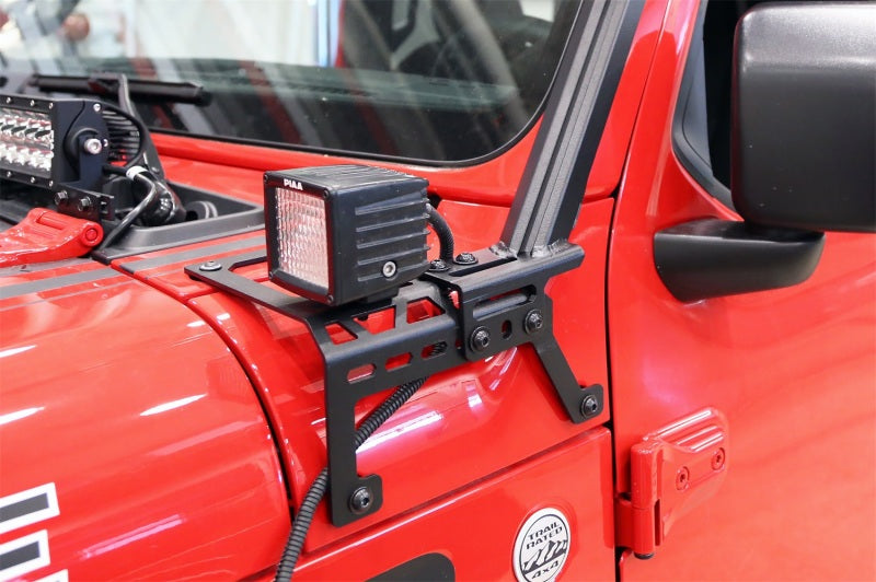 Dee Zee 18-23 Jeep JL Jeep Cowl Light Bracket