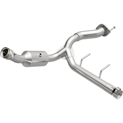 MagnaFlow 2021 Ford F-150 Right Underbody 5L Direct Fit Converter