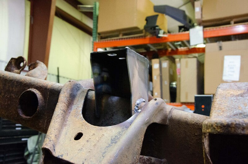 Rustbuster Front Bed Mount Left Side