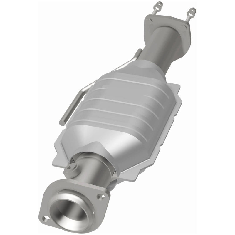MagnaFlow Direct Fit Catalytic Converter 00-04 Jeep Wrangler Rear