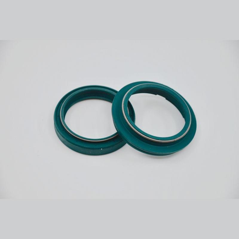 SKF KITG-43O Front Suspension Seal Set