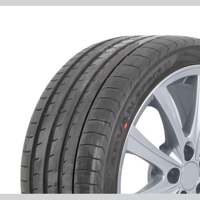 YOKOHAMA 29530R19LOYO100YV105S Summer Pkw Tyreda72.0 Db