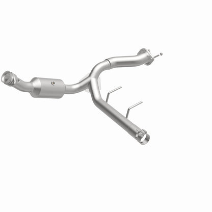 MagnaFlow 2021 Ford F-150 Right Underbody 5L Direct Fit Converter