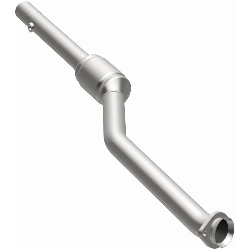 MagnaFlow Direct Fit Catalytic Converter 99-00 BMW 540i 4.4L PS Rear