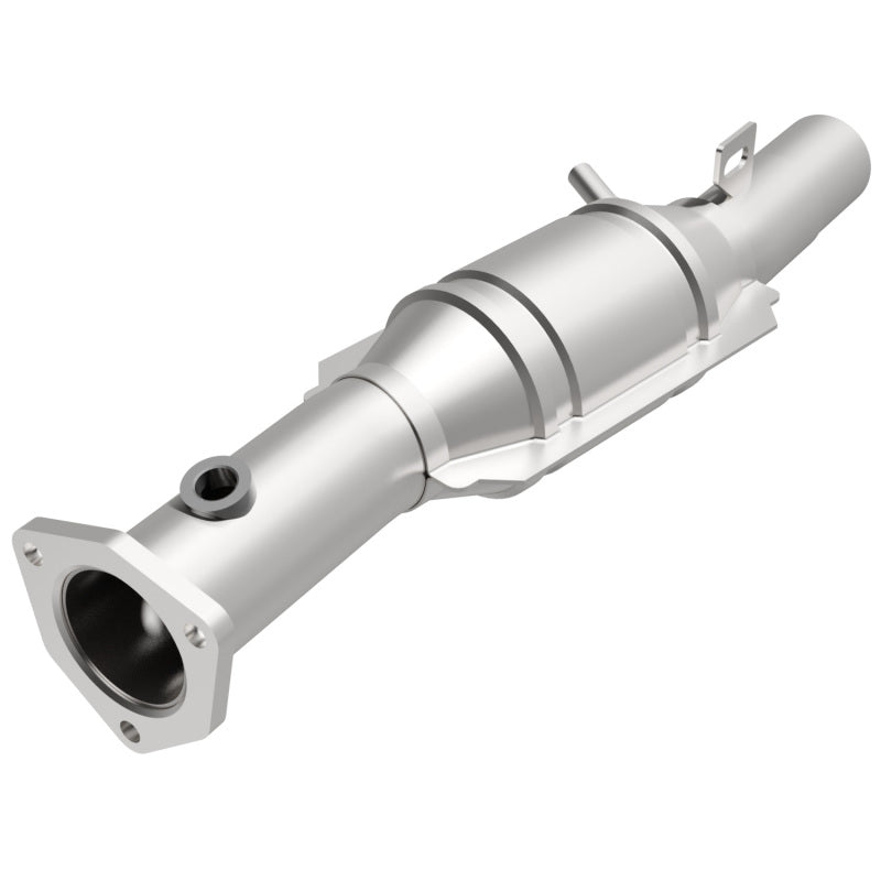 MagnaFlow Direct Fit Catalytic Converter 95 Volkswagen Golf 2.8L