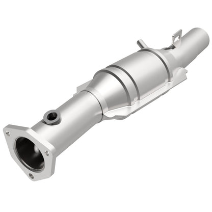 MagnaFlow Direct Fit Catalytic Converter 95 Volkswagen Golf 2.8L