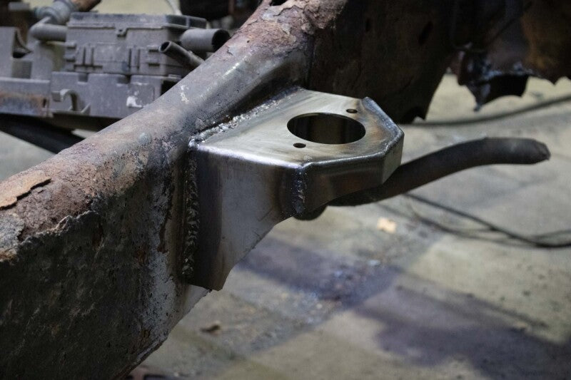 Rustbuster Front Cab Mount Left Side