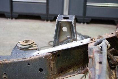 RustBuster Rust Buster 95-04 Toyota Tacoma Double Cab Front Bed Mount