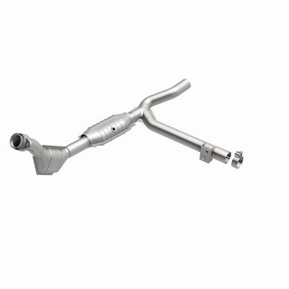 MagnaFlow Direct Fit Catalytic Converter 99-00 Ford F-150 4.2L 50S