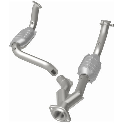 MagnaFlow Direct Fit Catalytic Converter 03-06 Chevy SSR 5.3/6.0 OEM