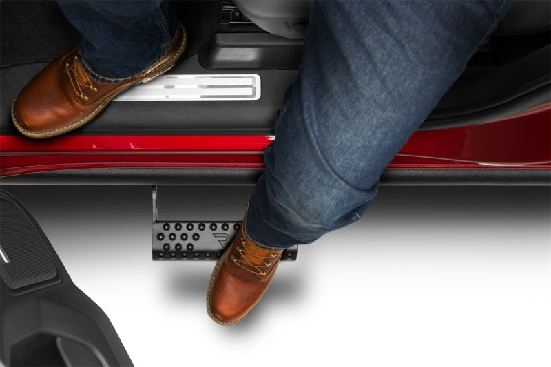 N-Fab RKR Step System 2019 Chevy/GMC 1500 Crew Cab - Cab Length - Tex. Black - 1.75in
