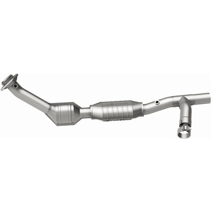 MagnaFlow Direct Fit Catalytic Converter 99-02 Expedition 5.4L 4wd