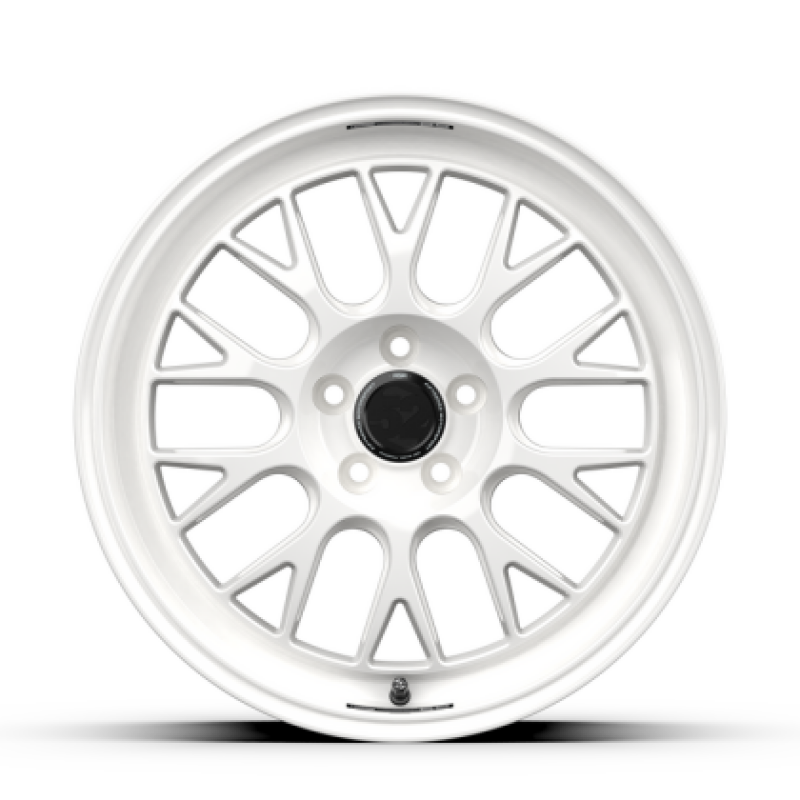 fifteen52 Holeshot RSR 18x9 5x100 42mm ET 73.1mm Center Bore Rally White (Gloss White) Wheel