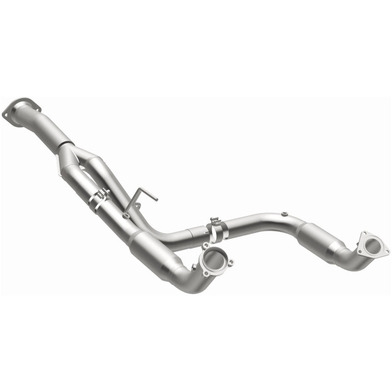 MagnaFlow 11-15 Chevrolet Silverado 2500 HD 6.0L Direct Fit Converter