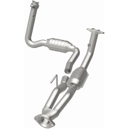 MagnaFlow Direct Fit Catalytic Converter 07-08 Jeep G/C OEM