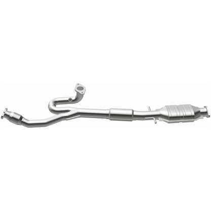 MagnaFlow Direct Fit Catalytic Converter 10-14 LaCrosse 3.0/3.6L