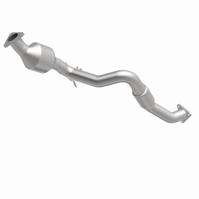 MagnaFlow Direct Fit Catalytic Converter 07 VW Touareg 3.6L Front close