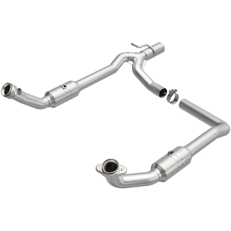 MagnaFlow Direct Fit Catalytic Converter 2009-2012 E-150 5.4 L Underbody
