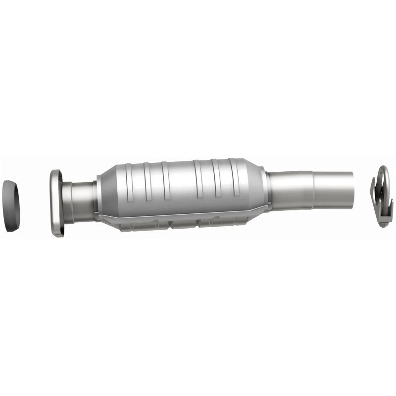 MagnaFlow Direct Fit Catalytic Converter 04-06 Toyota Sienna 3.3L AWD Rear