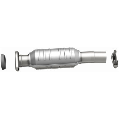 MagnaFlow Direct Fit Catalytic Converter 04-06 Toyota Sienna 3.3L AWD Rear