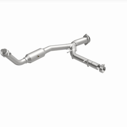 MagnaFlow 05-06 Ford Expedition 5.4L Direct Fit Converter