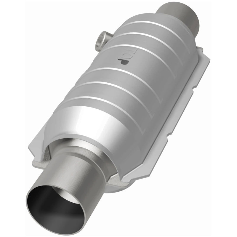 MagnaFlow Universal Catalytic Converter 2.50 OEM Angled O2