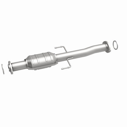 MagnaFlow Direct Fit Catalytic Converter 01-04 Toyota Tacoma 2.4L Rear