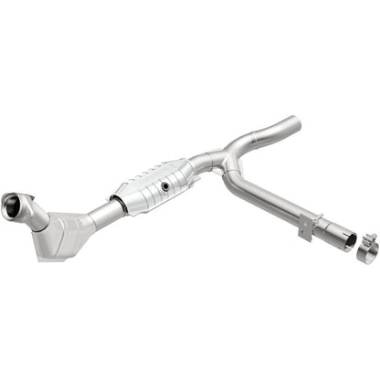 MagnaFlow Direct Fit Catalytic Converter 99-00 Ford F-150 4.6L