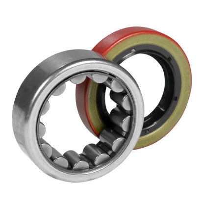 Yukon Gear & Axle Yukon Gear R1559TV Axle Bearing and Seal Kit / Torringtonbrand / 2.530in OD / 1.620in ID