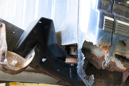 RustBuster Rust Buster 1988-1998 Chevrolet & GMC C/K 1500 & 2500 Bed and Cab Mount Brackets - Right