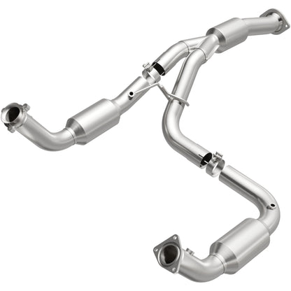 MagnaFlow 12-14 Chevrolet Silverado 2500 HD 6.0L Direct Fit Converter
