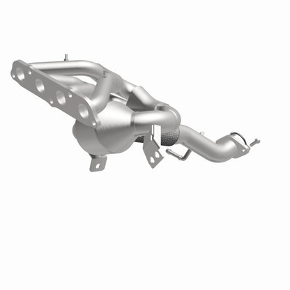 MagnaFlow Direct Fit Catalytic Converter 16-17 Mazda CX-3 L4 OEM Manifold