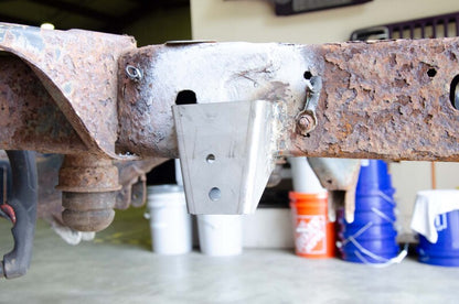 RustBuster Rust Buster 09-18 Dodge Ram 1500 All Cab/Bed Config. Sway Bar Link Bracket - Right