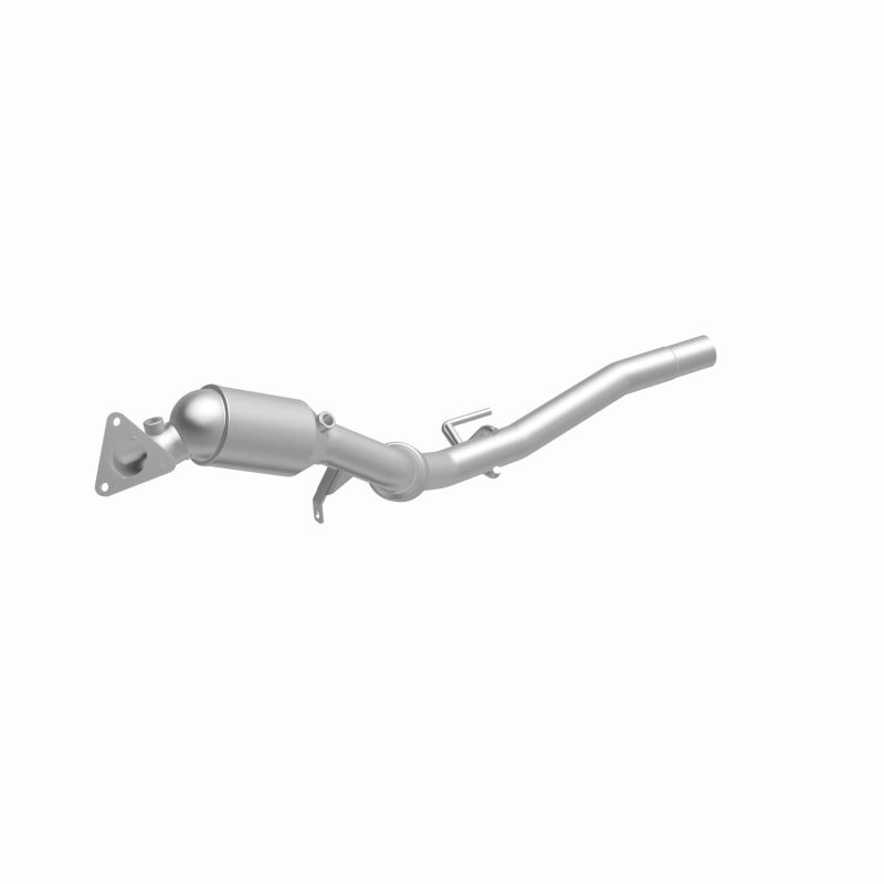 MagnaFlow Direct Fit Catalytic Converter 11-15 Volkswagen Touareg V6 3.6 OEM Underbody