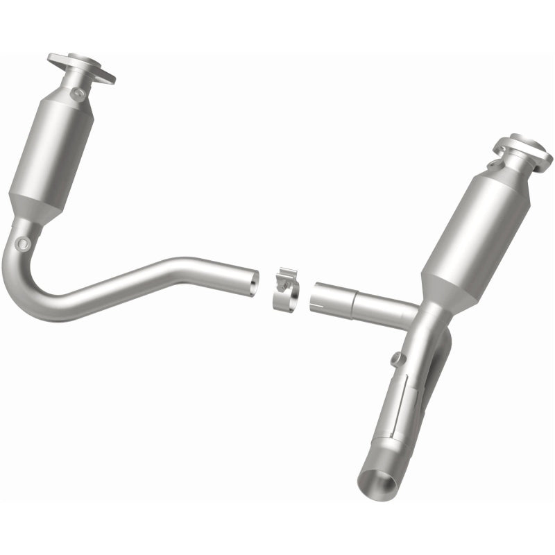 MagnaFlow Direct Fit Catalytic Converter California Grade 07-08 Dodge Durango 3.7L