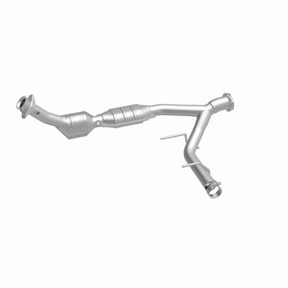 MagnaFlow Direct Fit Catalytic Converter 03-04 Ford Expedition 5.4L V8 Passenger Side