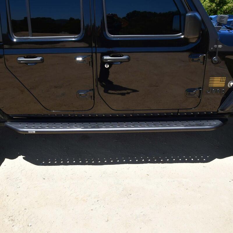 Westin 20-24 Jeep Gladiator Outlaw Running Board - Textured Black