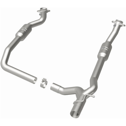 MagnaFlow Direct Fit Catalytic Converter 2009-2012 E-150 5.4 L Underbody