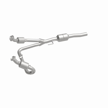 MagnaFlow Direct Fit Catalytic Converter 02-03 Dodge Durango