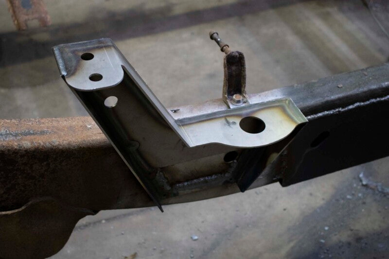 Rustbuster Cab And Bed Mount Left Side