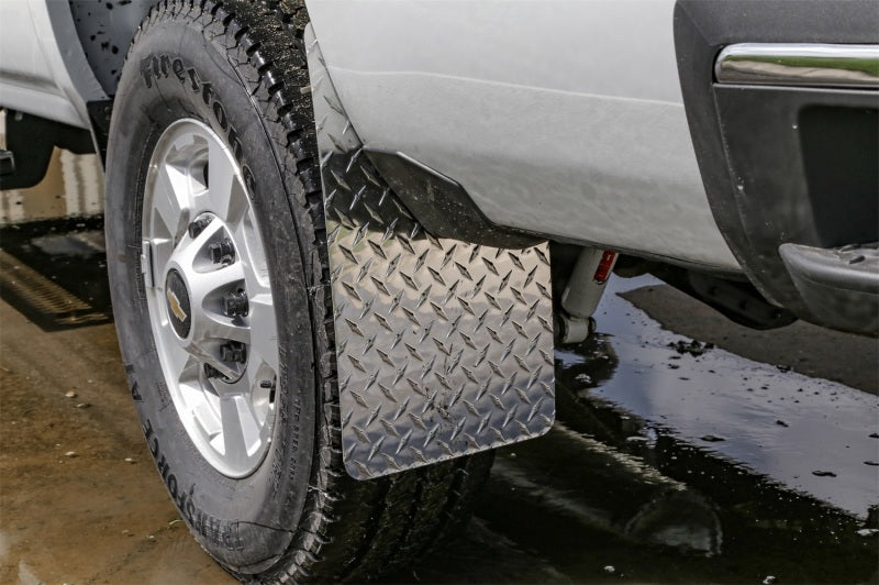 Dee Zee Universal Flaps Brite-Tread Universal 11x19 Notched (Blk)