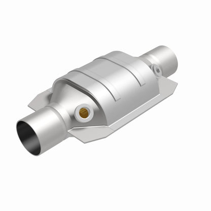 MagnaFlow Universal Catalytic Converter 2.25 W/Dual O2 Boss