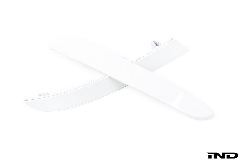 IND F97 X3M / G01 X3 Pre-LCI Painted Rear Reflector Set