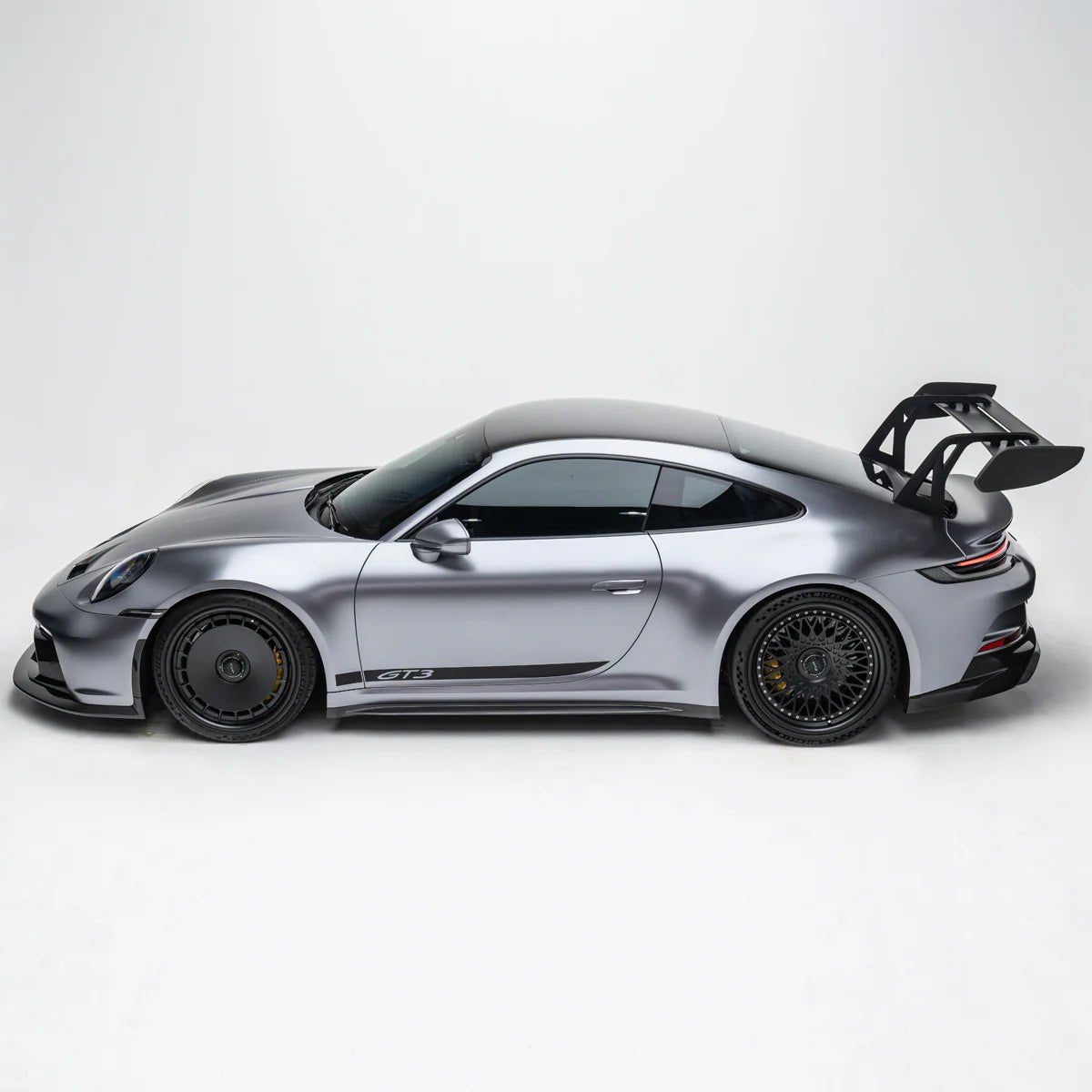 Adro AD-PGT3BK PORSCHE 992.1 GT3 PRE-PREG CARBON FIBRE FULL BODY KIT