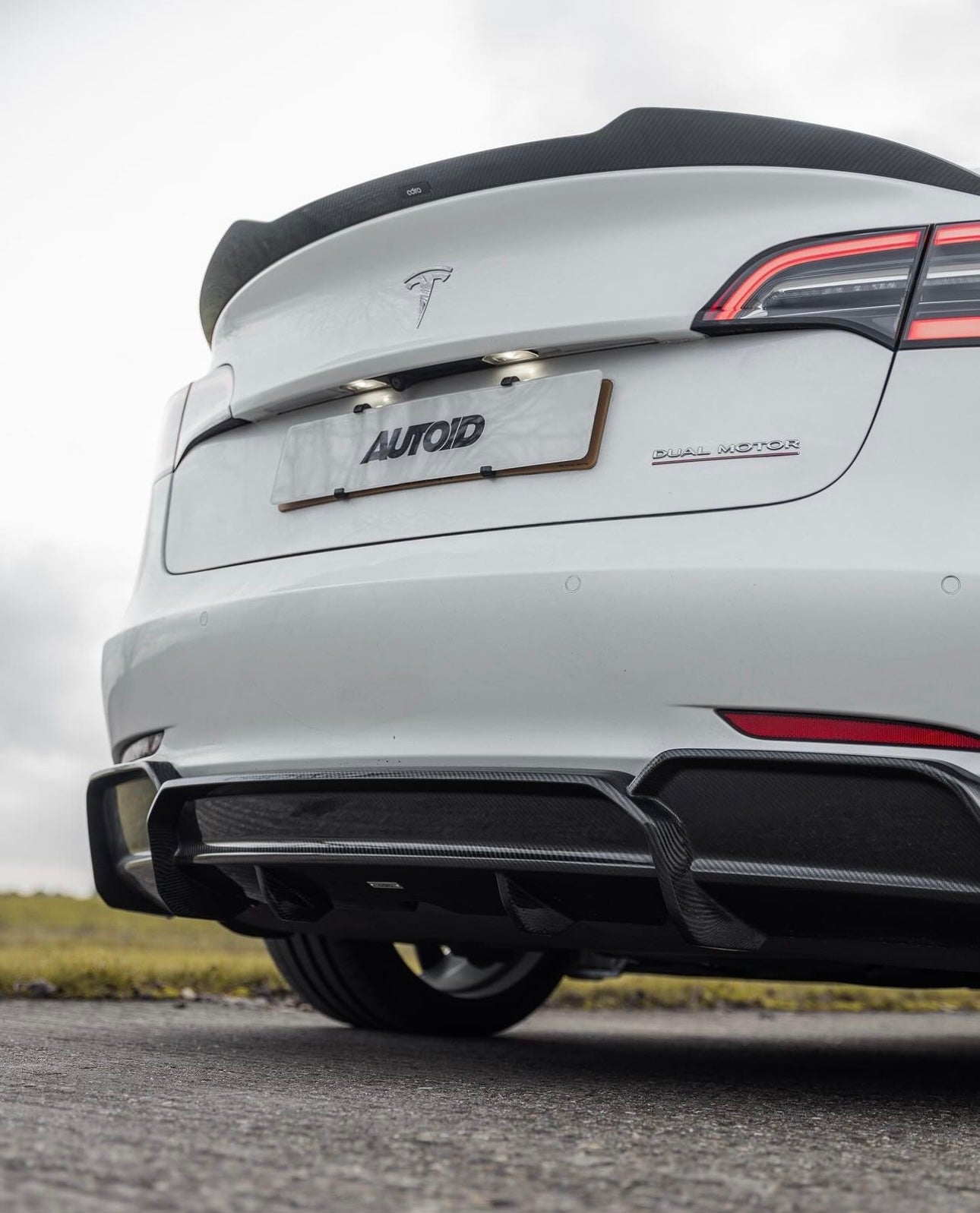 Adro A15A10-1202, A15A10-1302, A15A10-1402, A15A10-1502 TESLA MODEL 3 FULL CARBON FIBRE V2 BODY KIT (2017+)