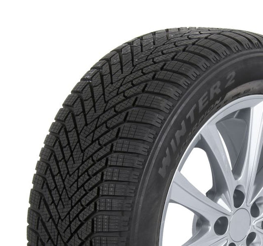 PIRELLI 24545R21ZTPI104VSW2NC Suv/4X4 Winter Tyreca72.0 Db